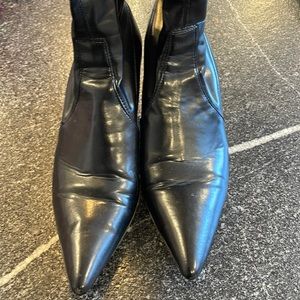 Donald J Pliner Kitten Heel Pointed Toe Knee High Boots with duster